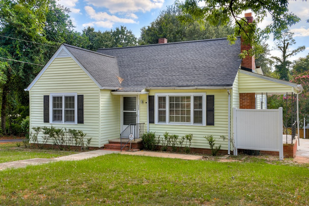 3021 Vaucluse Road Aiken, SC 29801 - Photo 2 of 31