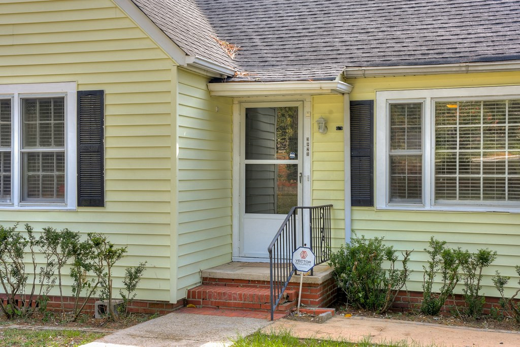 3021 Vaucluse Road Aiken, SC 29801 - Photo 4 of 31