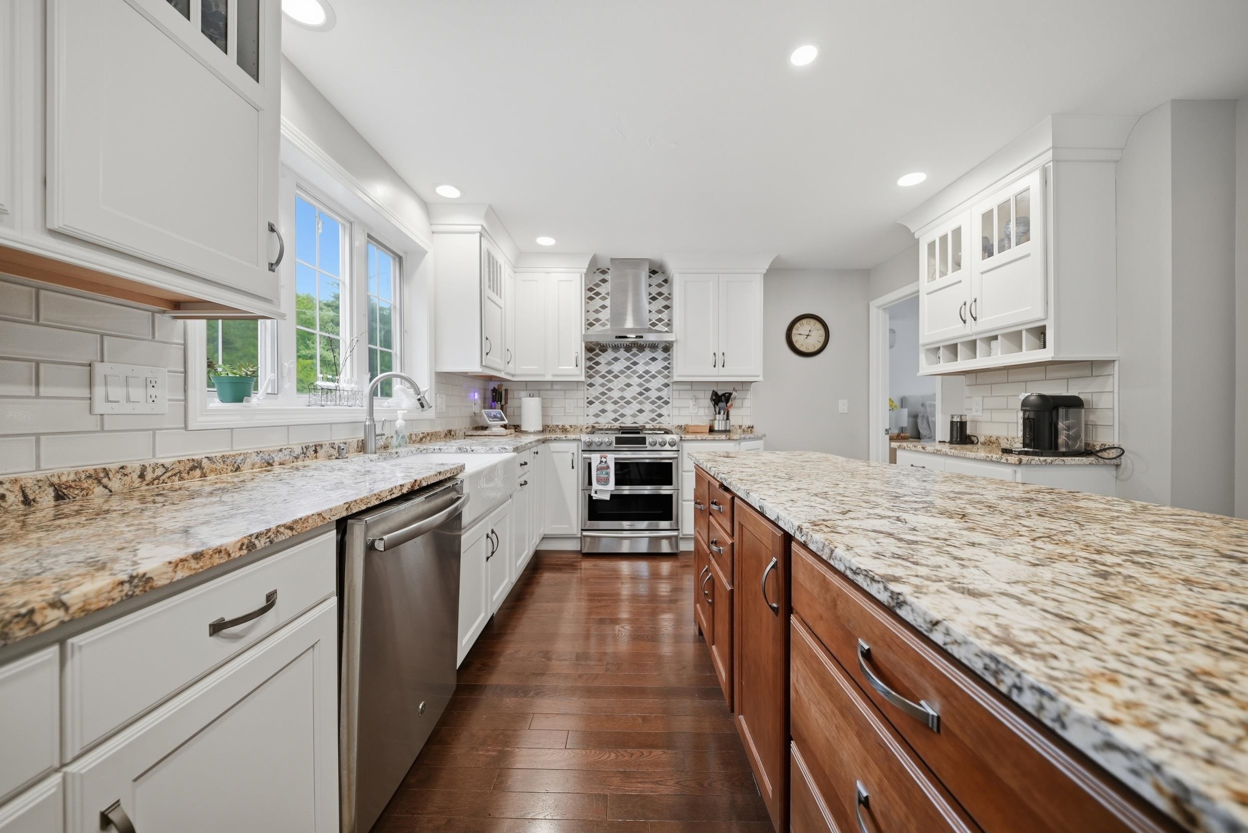 13 Stirling Avenue Hooksett, NH 03106 - Photo 8 of 50