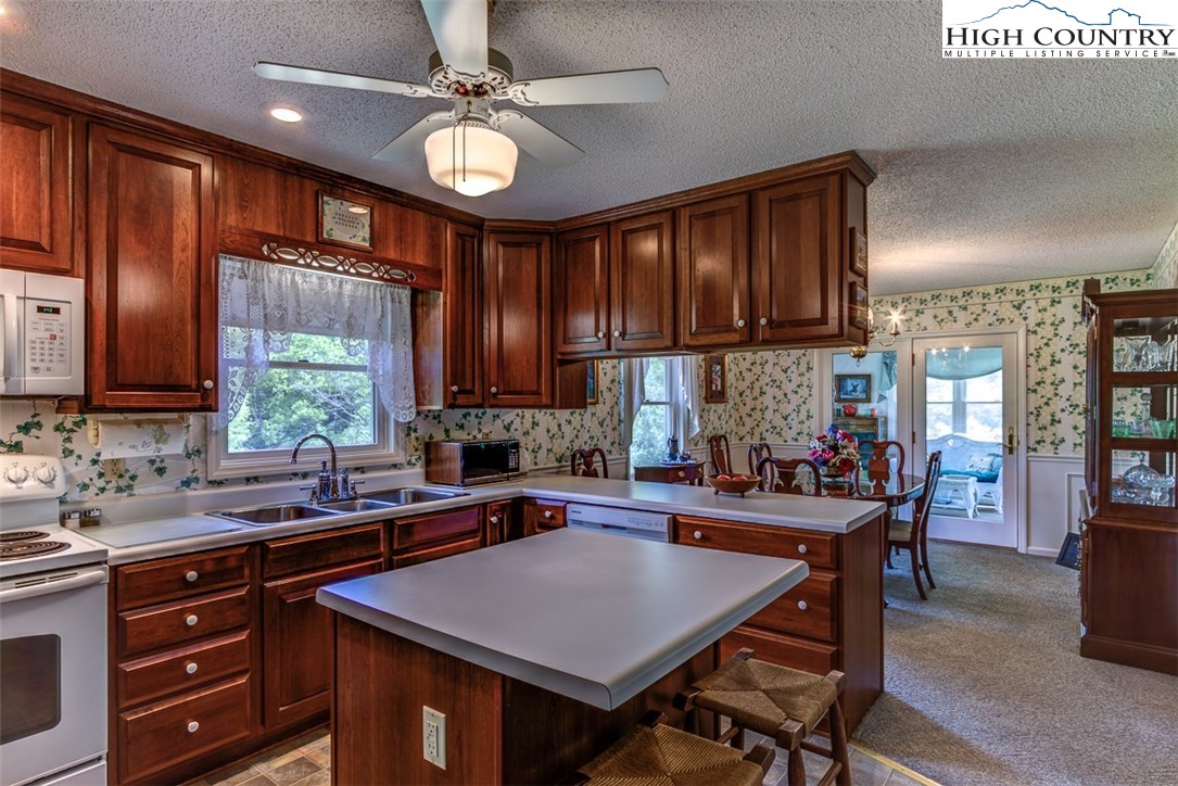 312 Riverside Drive Sparta, NC 28675 - Photo 24 of 36 Gallery Image 24