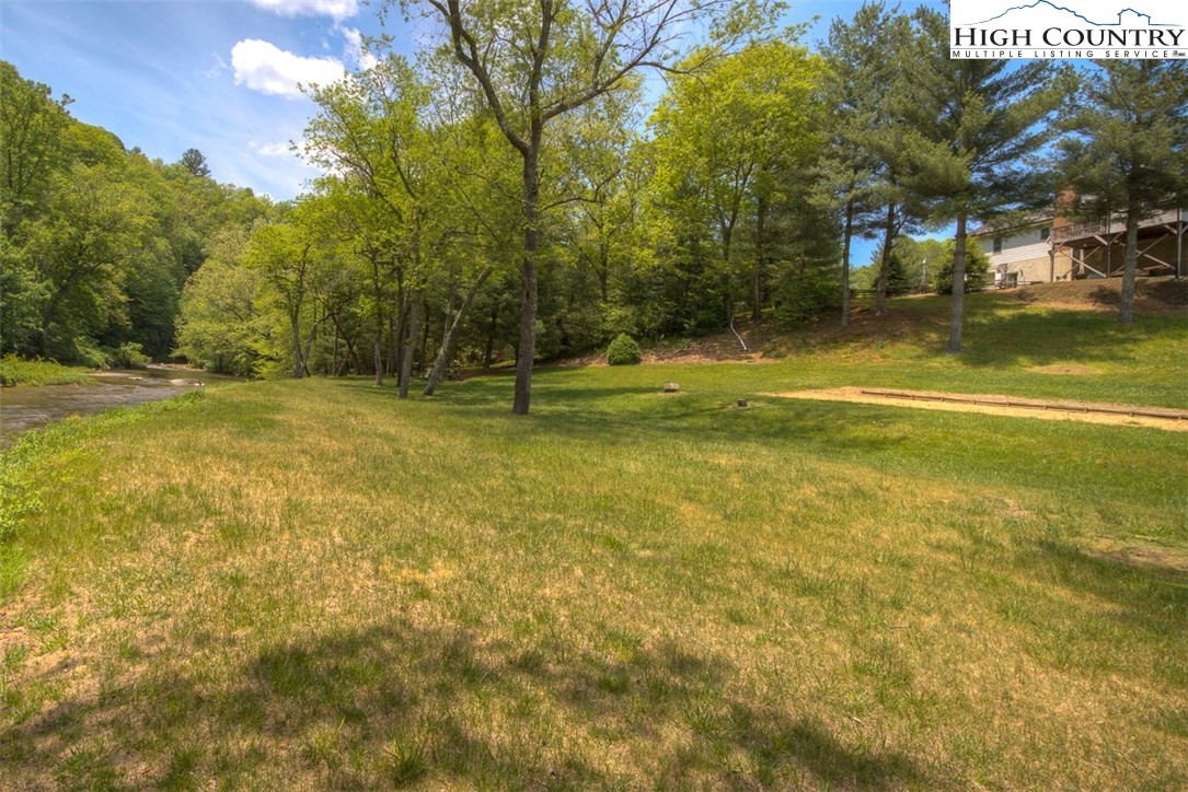 312 Riverside Drive Sparta, NC 28675 - Photo 7 of 36 Gallery Image 7