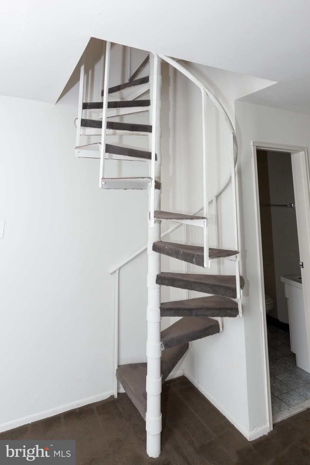 2311 Spruce Street, Unit 203 Philadelphia, PA 19103 - Photo 17 of 33 a view of entryway