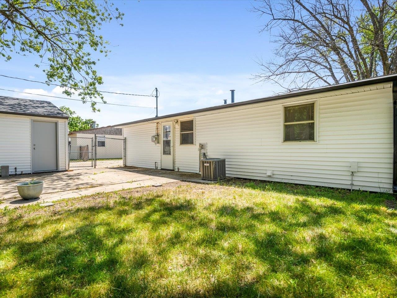 7423 Cadet Road Machesney Park, IL 61115 - Photo 29 of 33