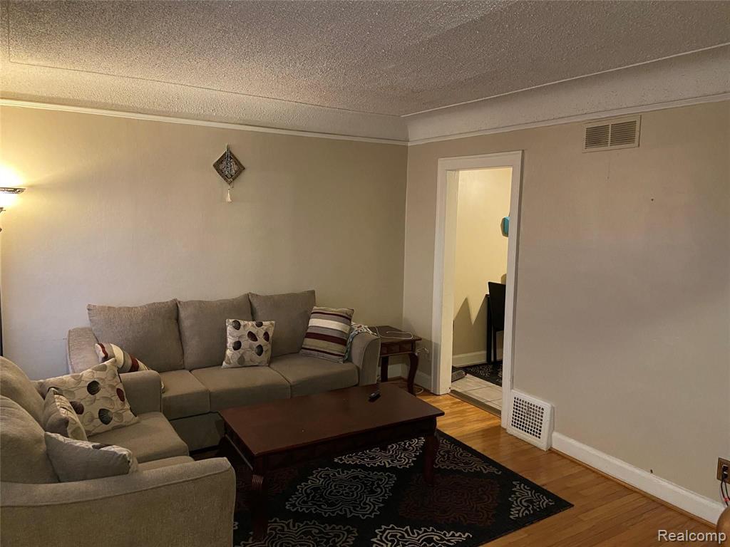 6262 Schaefer Road Dearborn, MI 48126 - Photo 2 of 13