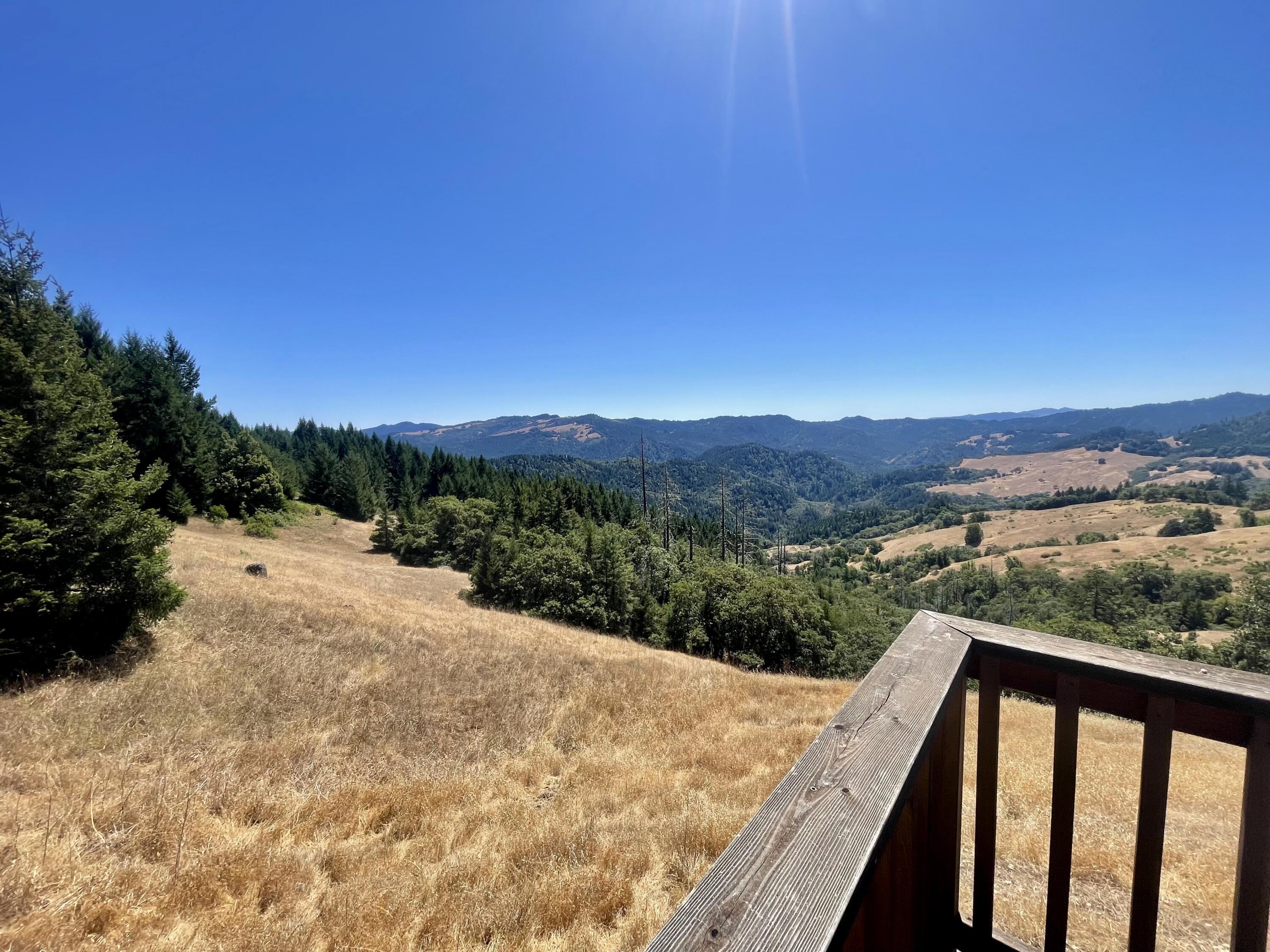 2027 Sunset Ridge Road Blocksburg, CA 95514 - Photo 31 of 37
