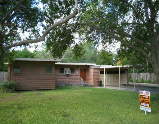 3335 Floyd Street Corpus Christi, TX 78411 - Photo 2 of 8 front view of house with a yard