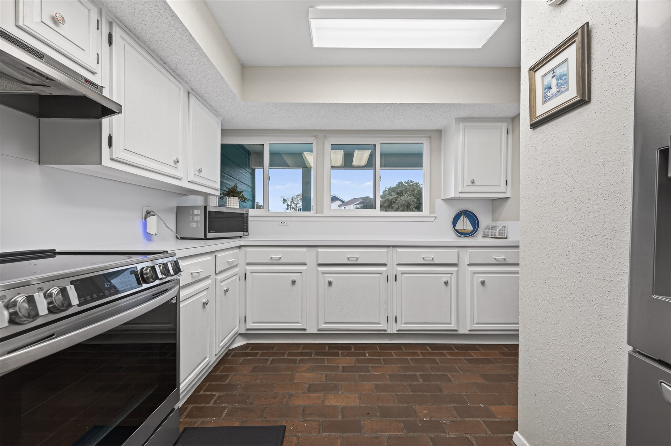 1429 Bowsprit Point Willis, TX 77318 - Photo 18 of 42