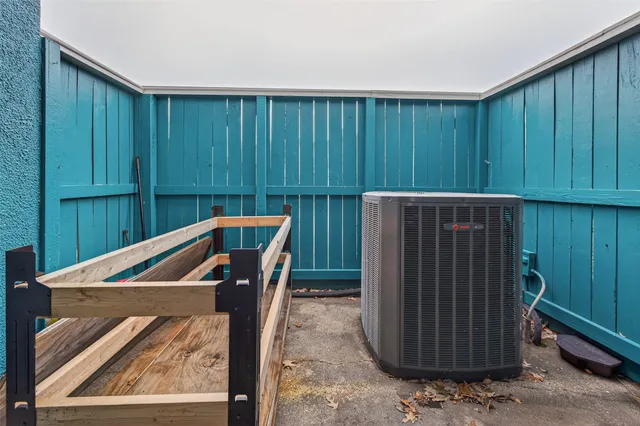 $299,990 | 1429 Bowsprit Point, Willis, TX 77318