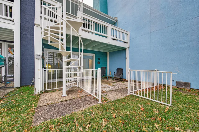 $299,990 | 1429 Bowsprit Point, Willis, TX 77318