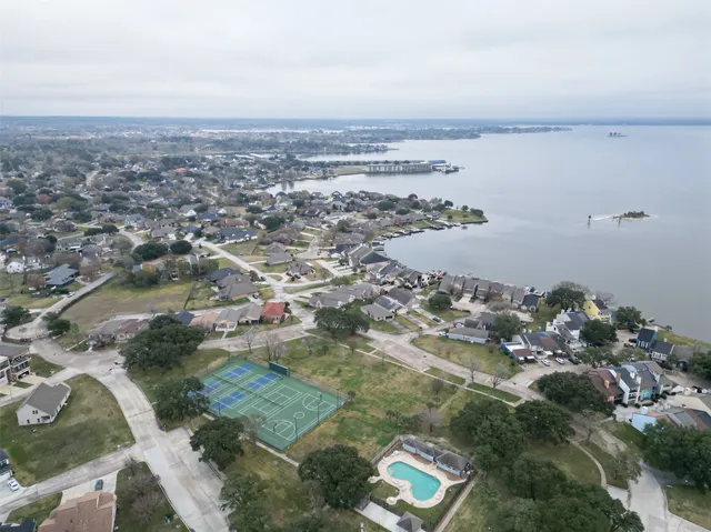 $299,990 | 1429 Bowsprit Point, Willis, TX 77318