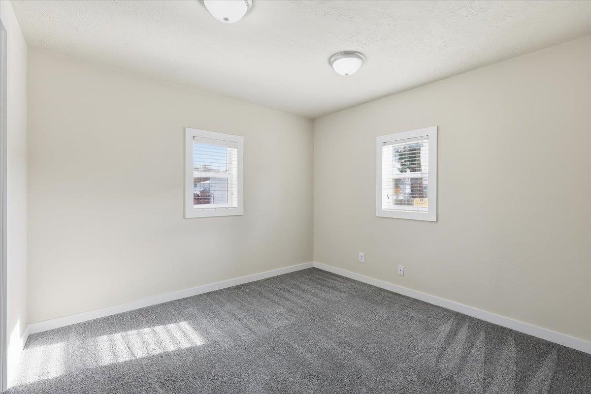 2023 West Cleveland Avenue Spokane, WA 99205 - Photo 9 of 20