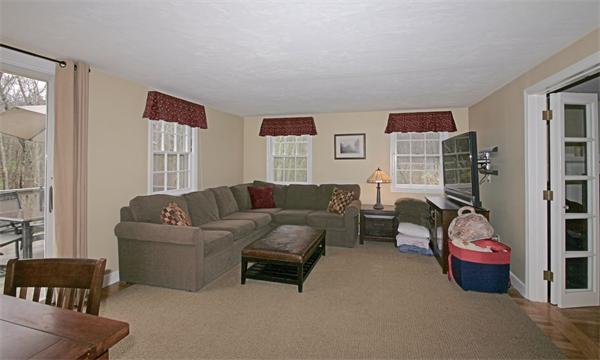 136 Newbridge Road Sudbury, MA 01776 - Photo 4 of 12
