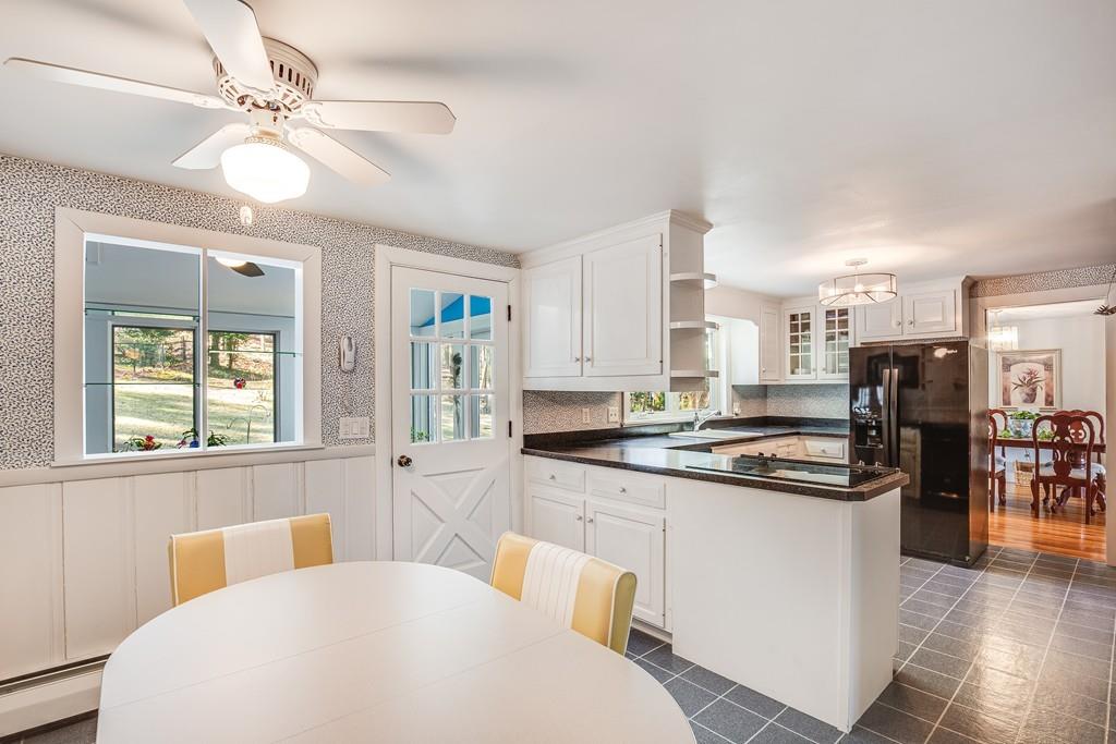 82 Parker Road Wakefield, MA 01880 - Photo 6 of 26 Gallery Image 6