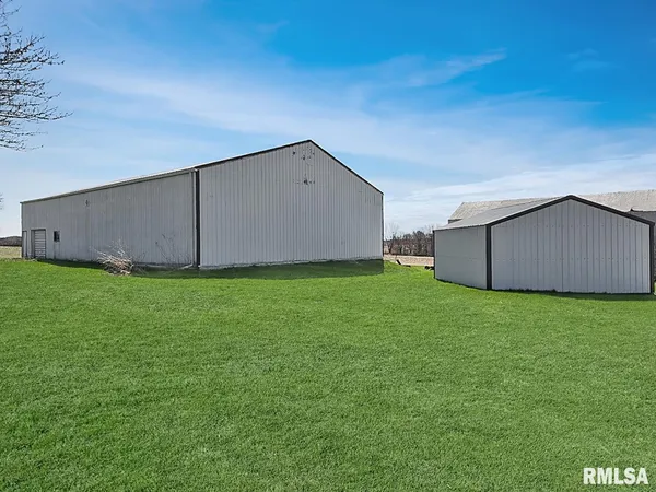$235,000 | 9296 Township Road 900, Toulon, IL 61483