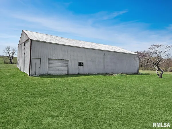 $235,000 | 9296 Township Road 900, Toulon, IL 61483