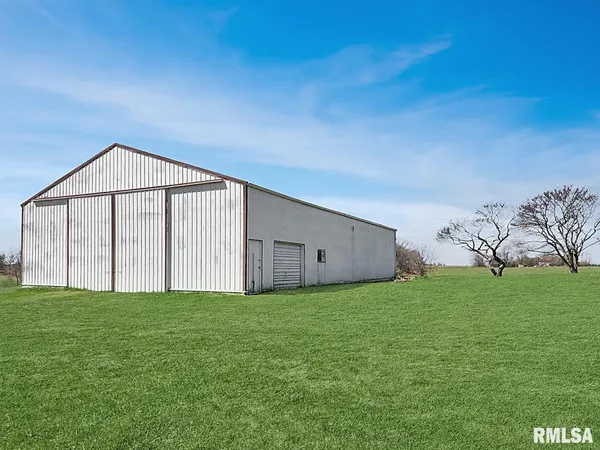 $235,000 | 9296 Township Road 900, Toulon, IL 61483