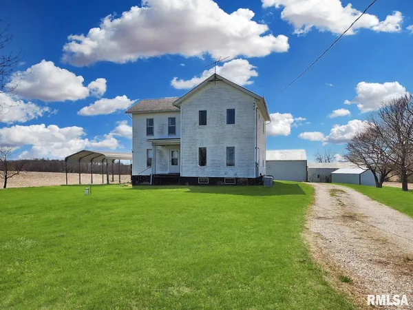 $235,000 | 9296 Township Road 900, Toulon, IL 61483