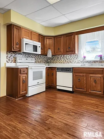 $235,000 | 9296 Township Road 900, Toulon, IL 61483