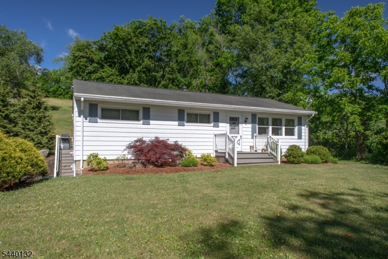 29 Clove Road Wantage, NJ 07461 - Photo 2 of 24 Gallery Image 2