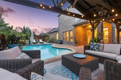 $1,100,000 | 2503 Mona Vale Road, Trophy Club, TX 76262