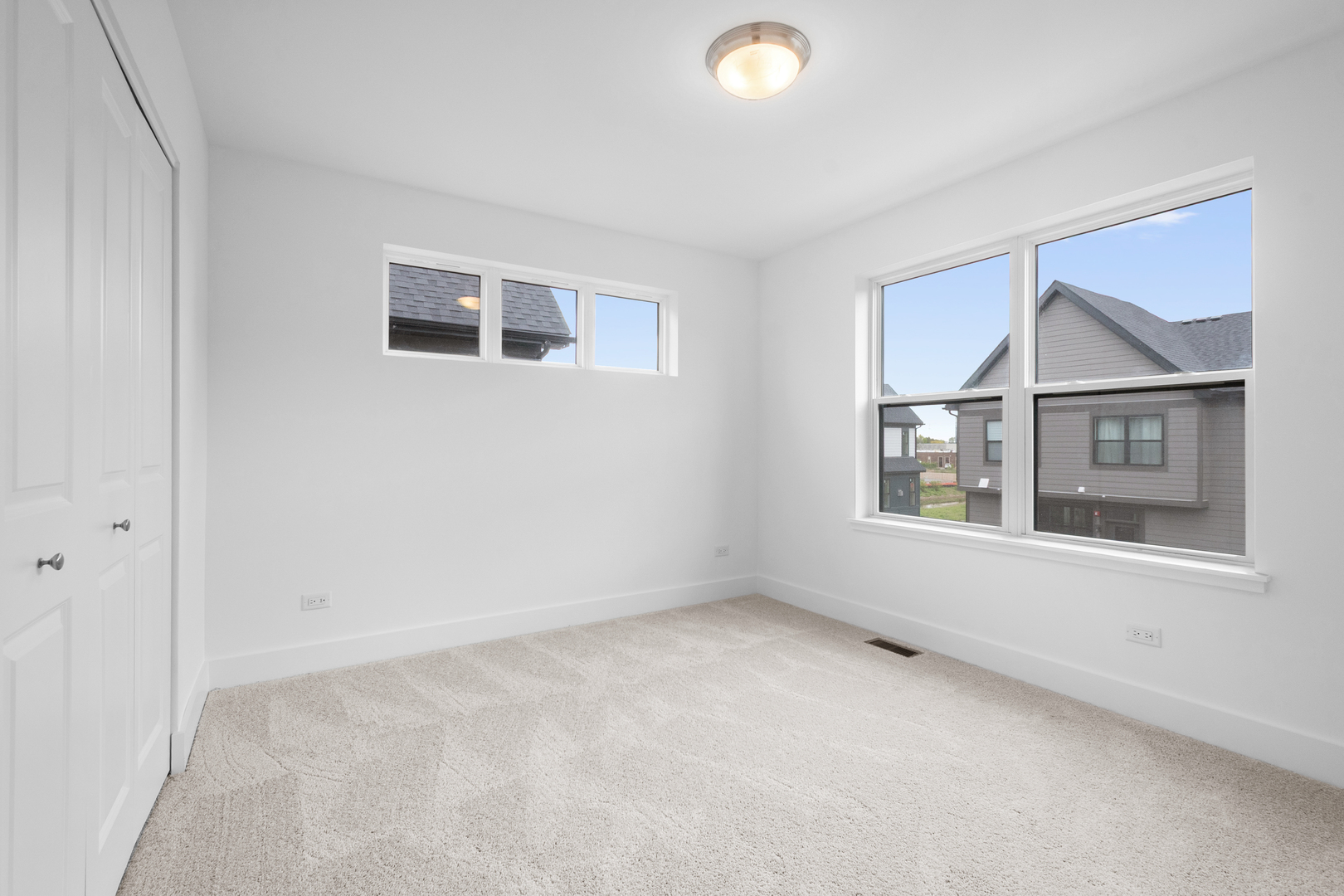 8375 Mulberry Avenue Morton Grove, IL 60053 - Photo 15 of 24 an empty room with a window