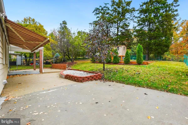 a view of a basketball court
