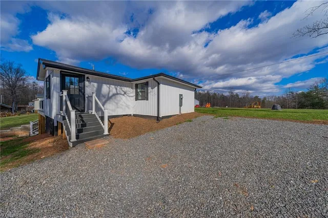 $285,000 | 3103 Pipers Gap Road, Mount Airy, NC 27030