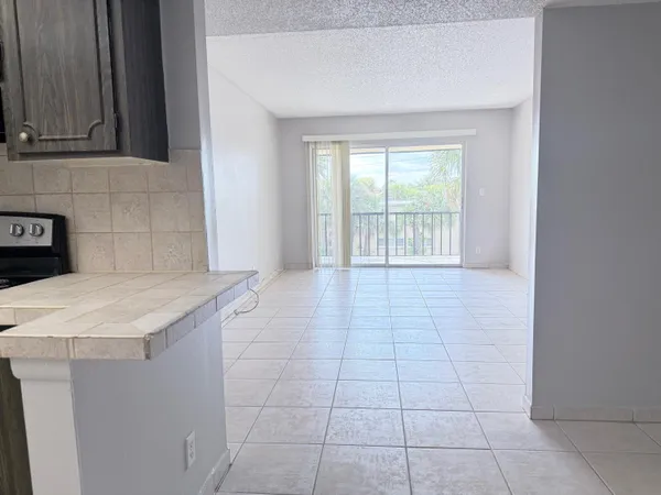 $1,850 | 460 Northwest 20th Street, Unit 3040, Boca Raton, FL 33431