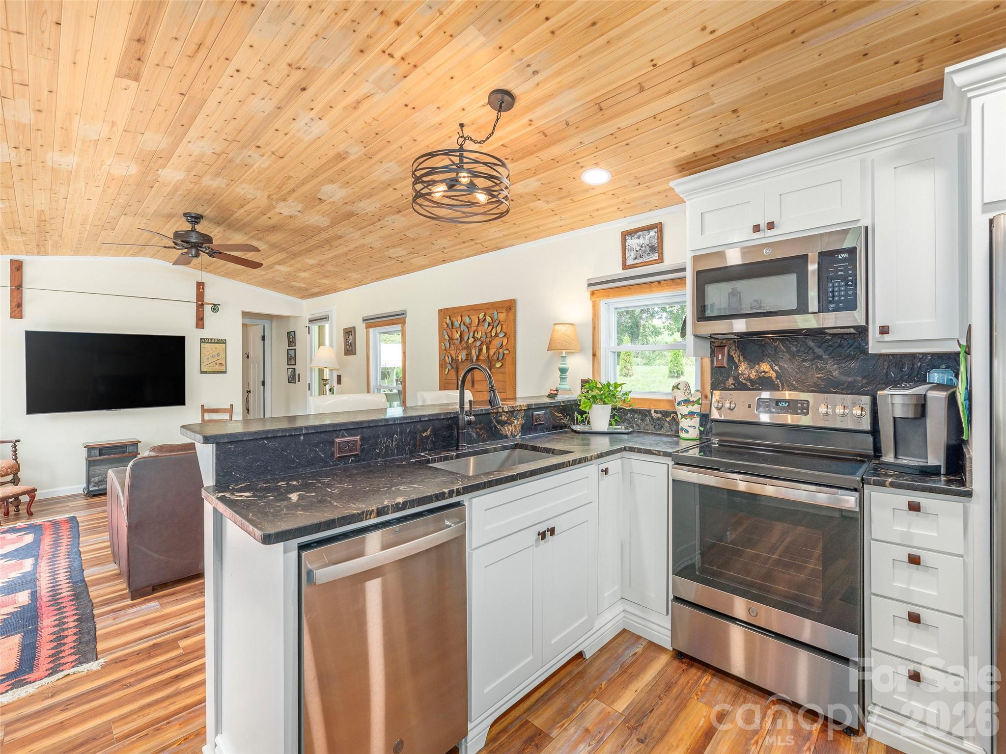 248 Max Thompson Road Canton, NC 28716 - Photo 14 of 44