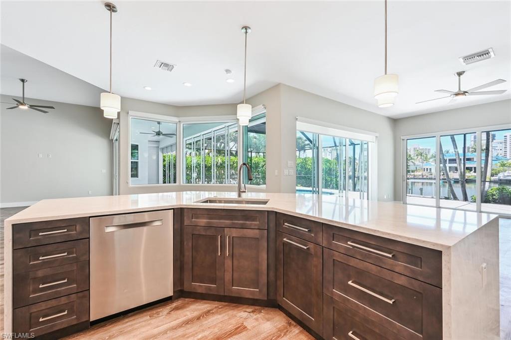 4231 Crayton Road Naples, FL 34103 - Photo 15 of 46