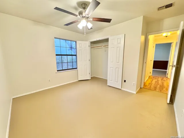 $2,000 | 8 Hacienda Road, Uvalde, TX 78801