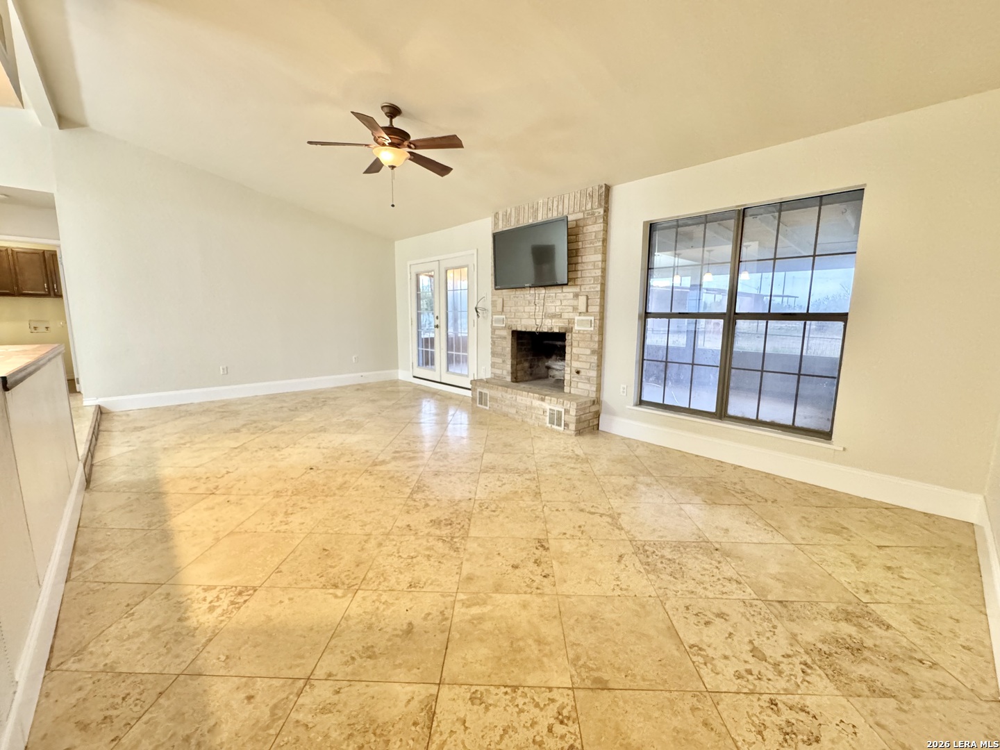 8 Hacienda Road Uvalde, TX 78801 - Photo 10 of 17