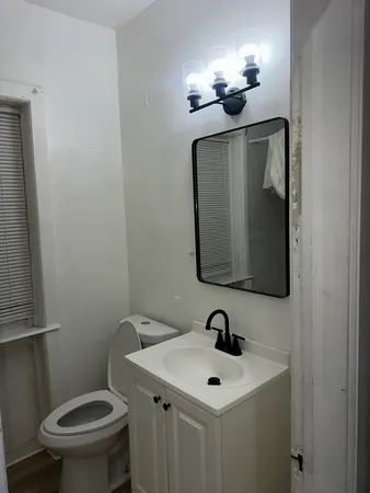 $1,595 | 8017 South St Lawrence Avenue, Unit 1, Chicago, IL 60619