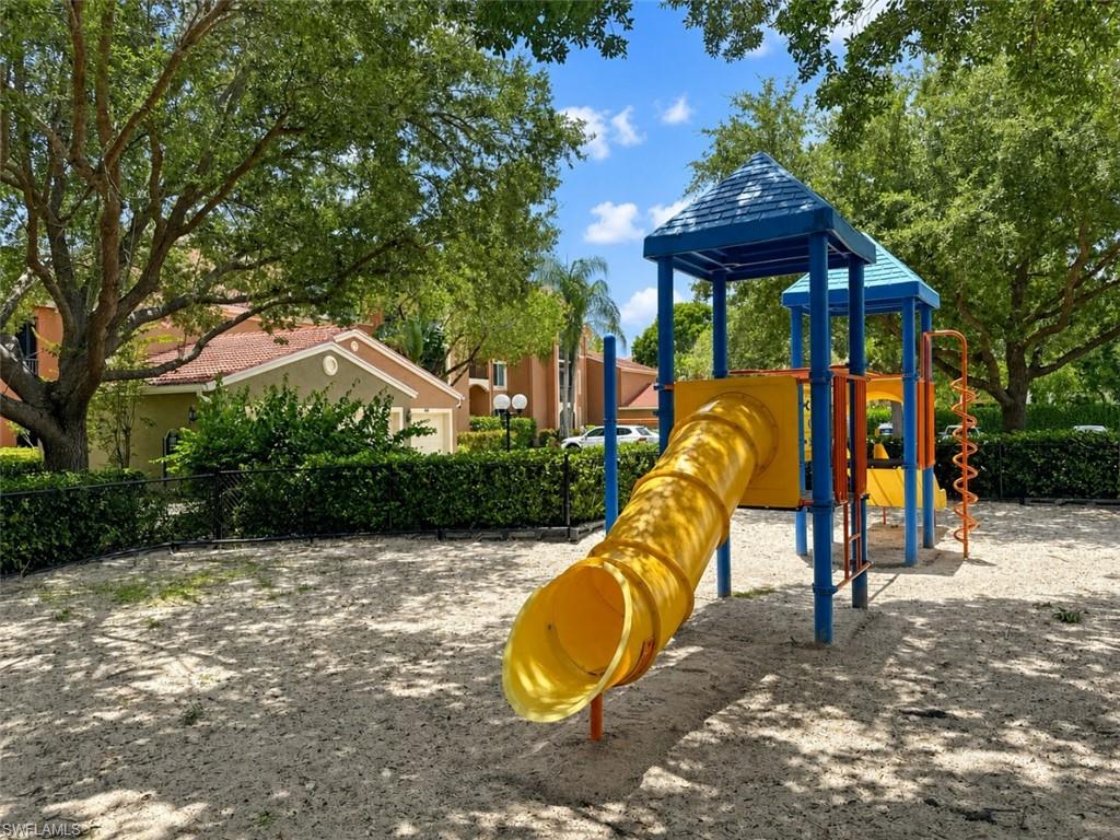 1235 Reserve Way, Unit 5 Naples, FL 34105 - Photo 29 of 38