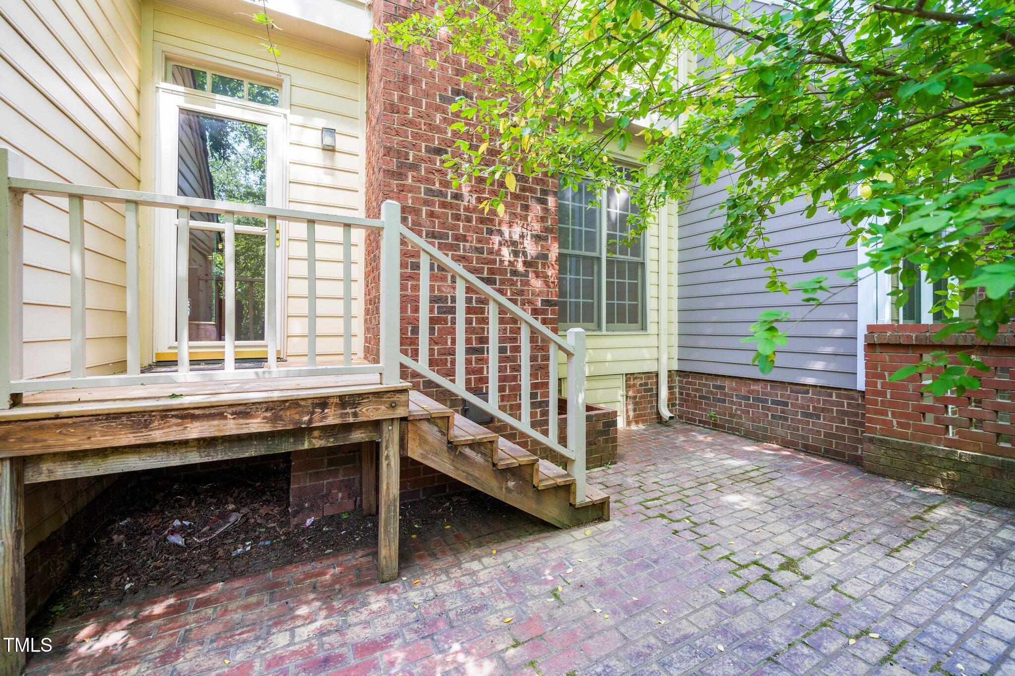 6000 Tenter Banks Square Raleigh, NC 27609 - Photo 26 of 37 Patio