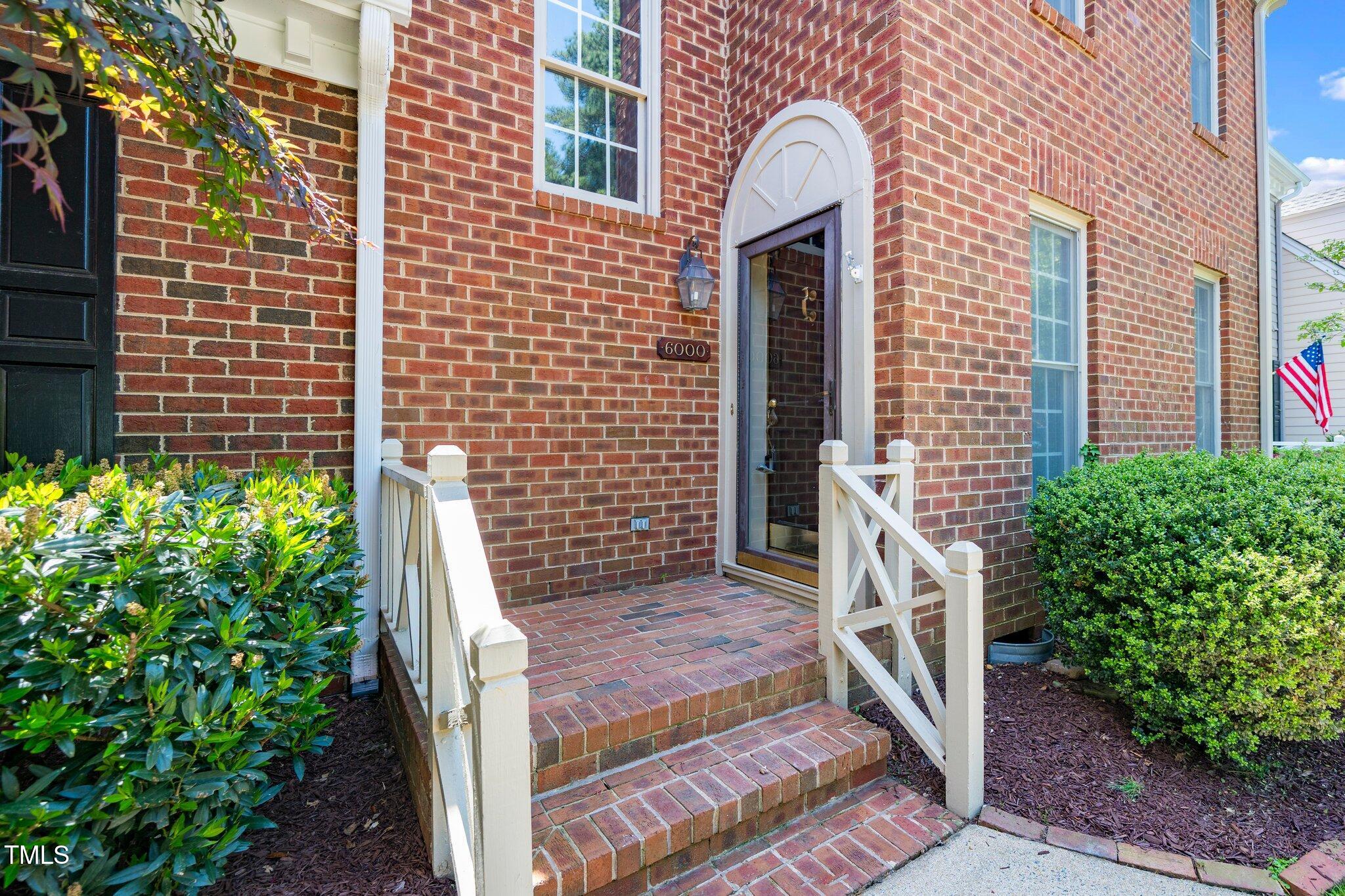 6000 Tenter Banks Square Raleigh, NC 27609 - Photo 2 of 37 Entry