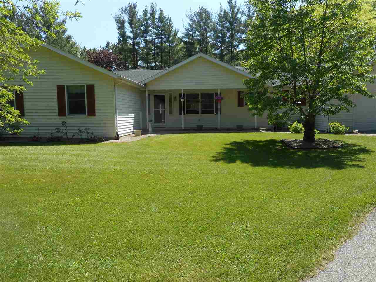 63785 Oak Road South Bend, IN 46614 - Photo 1 of 26 Gallery Image 1