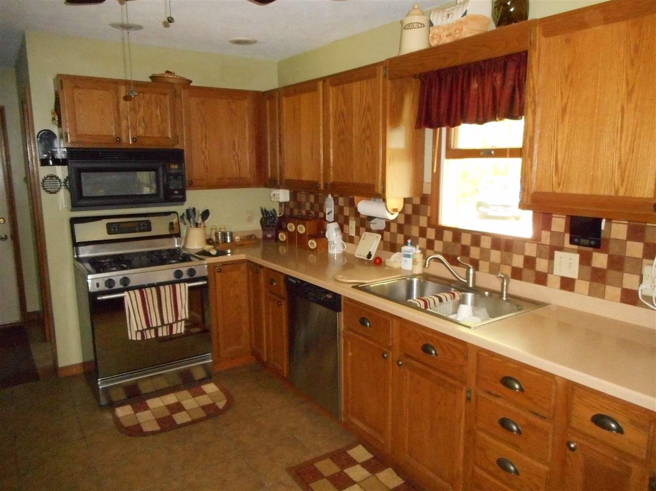 63785 Oak Road South Bend, IN 46614 - Photo 3 of 26 Gallery Image 3