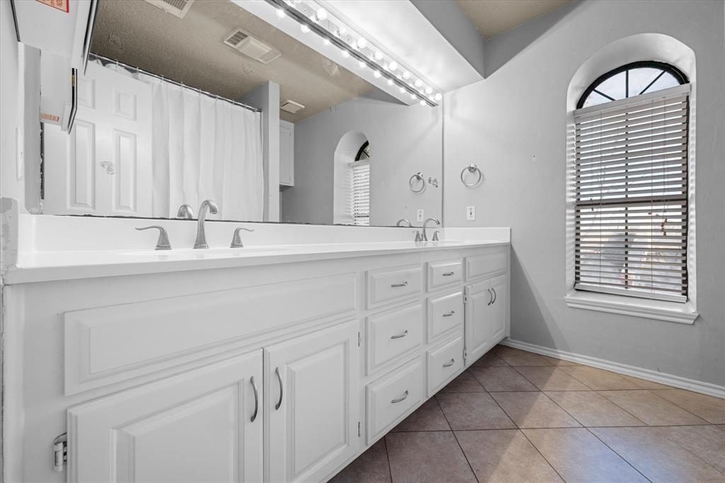 2312 Perkins Road Arlington, TX 76016 - Photo 26 of 37 Double Sinks and tons of storage