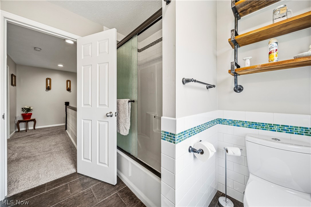 2087 Chimney Ridge Drive Madison, OH 44057 - Photo 31 of 36 2nd full bath upper level
