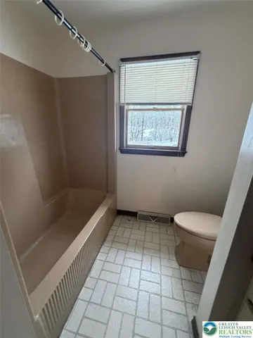 $385,000 | 6204 Grouse Drive, Bethlehem, PA 18017