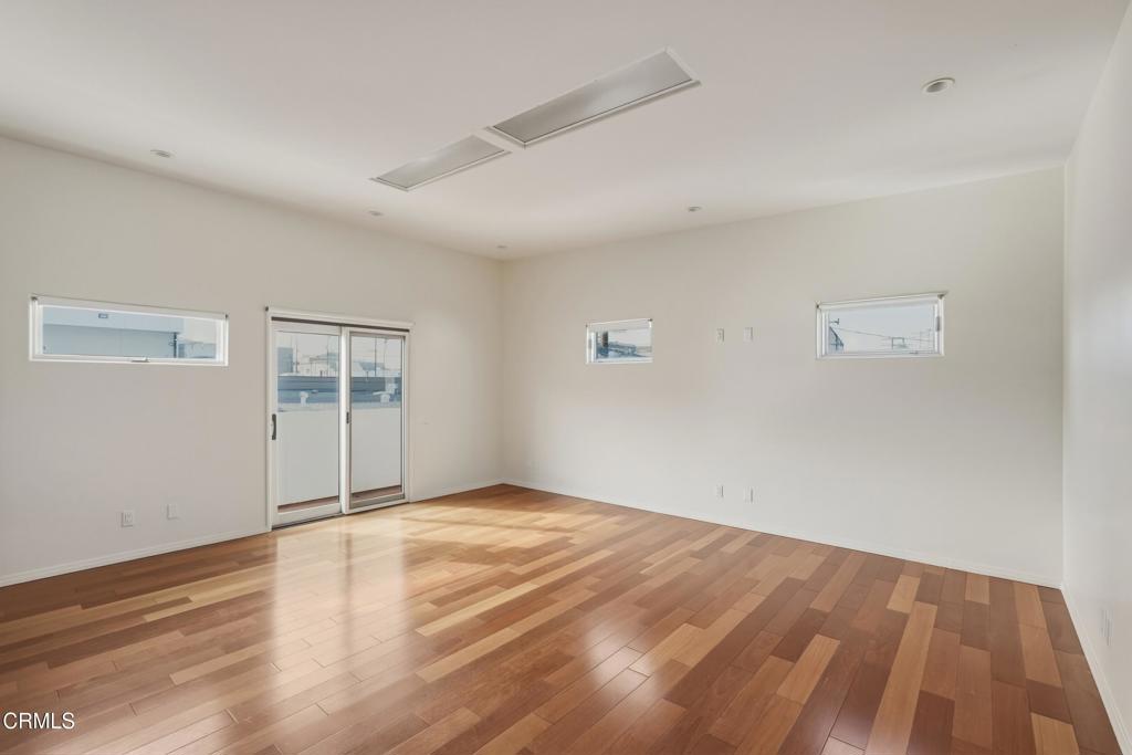 137 Arena Street El Segundo, CA 90245 - Photo 6 of 36 Unit B Space
