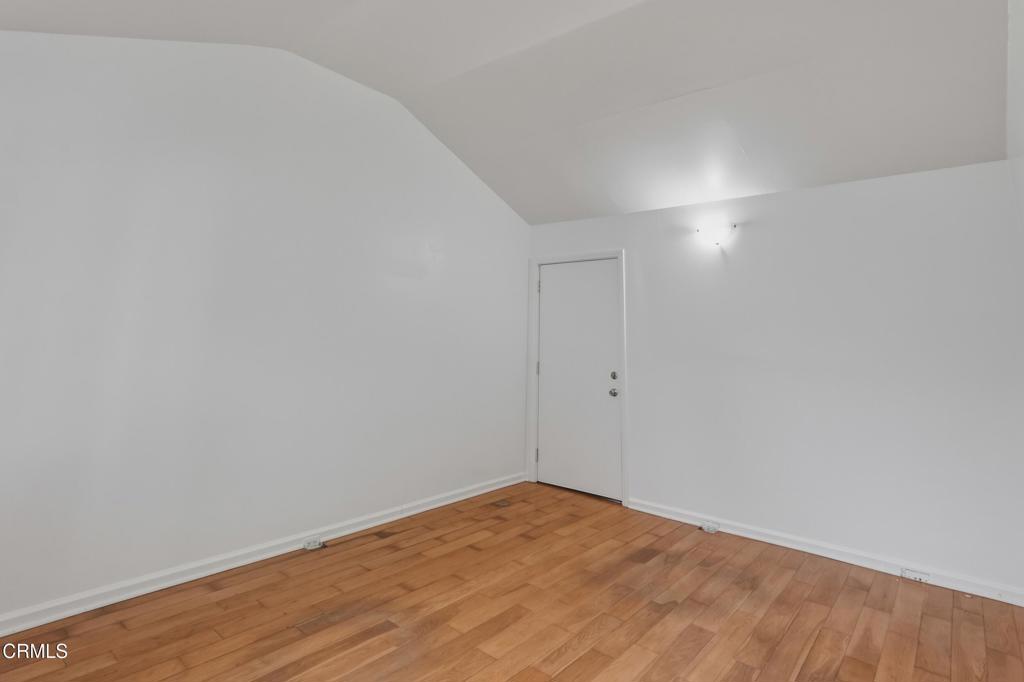 137 Arena Street El Segundo, CA 90245 - Photo 9 of 36 Unit A Space 2