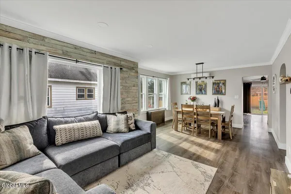 $269,900 | 42 Irving Road, Scotia, NY 12302