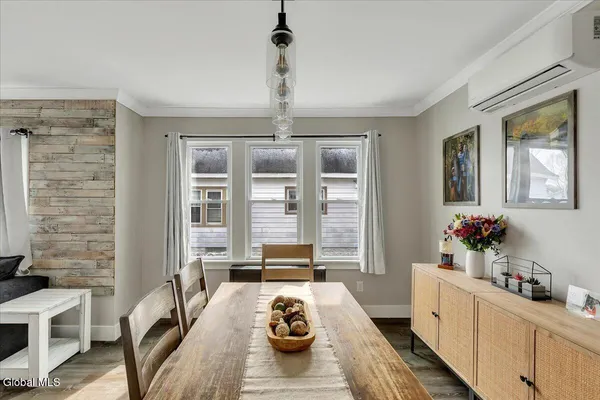 $269,900 | 42 Irving Road, Scotia, NY 12302