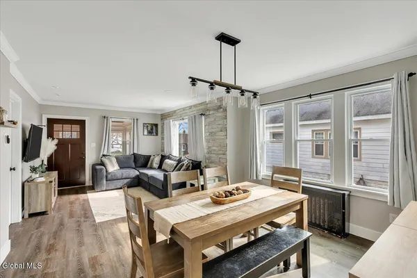 $269,900 | 42 Irving Road, Scotia, NY 12302