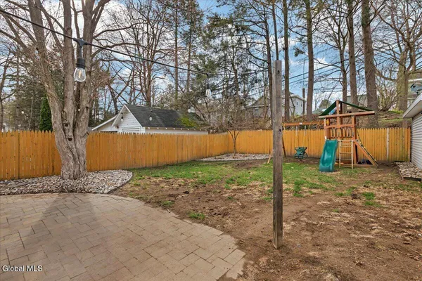 $269,900 | 42 Irving Road, Scotia, NY 12302