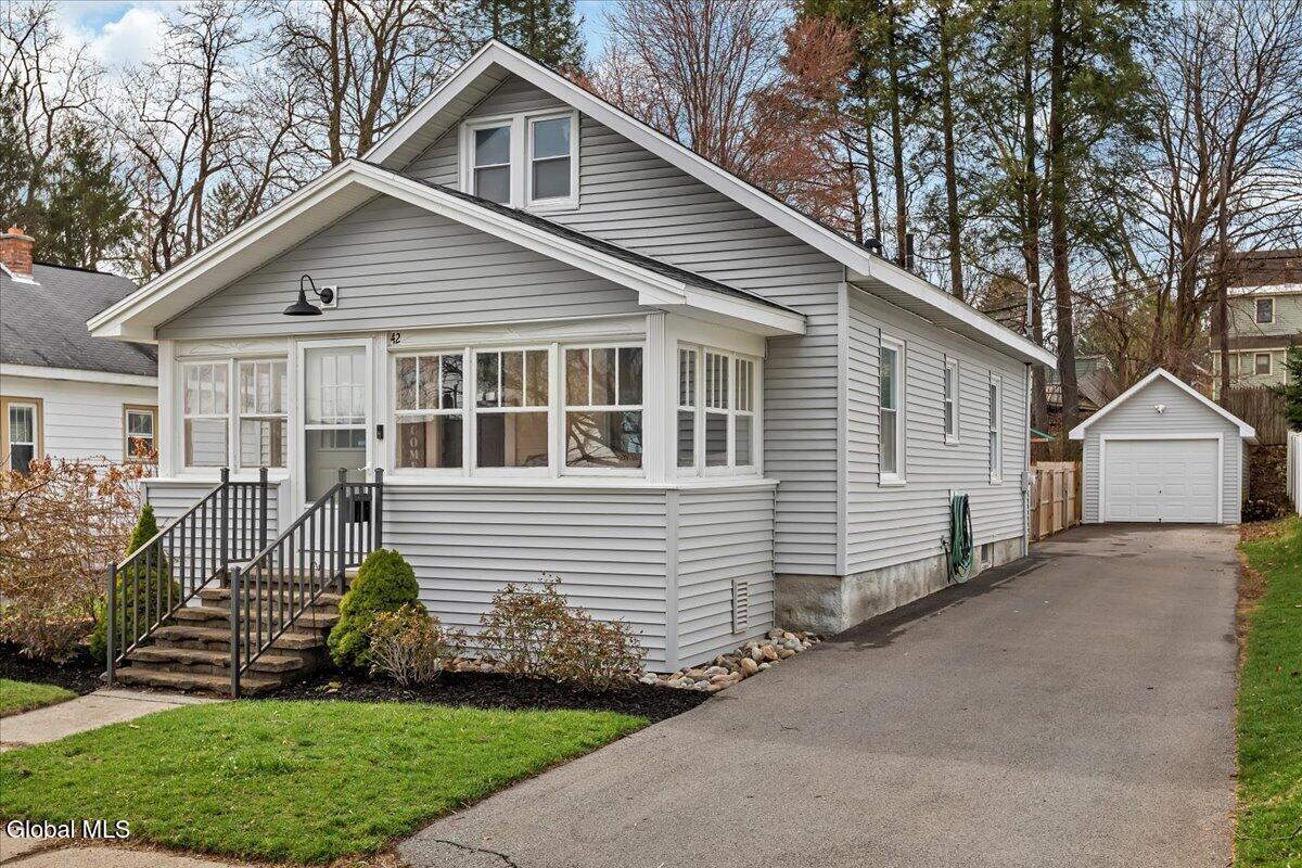 42 Irving Road Scotia, NY 12302 - Photo 4 of 43 04-IMG_1924