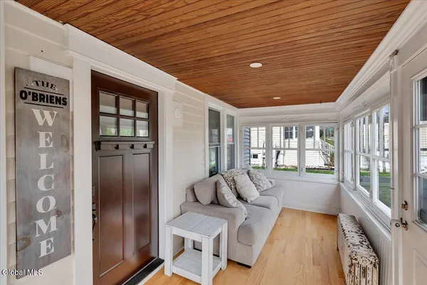 $269,900 | 42 Irving Road, Scotia, NY 12302