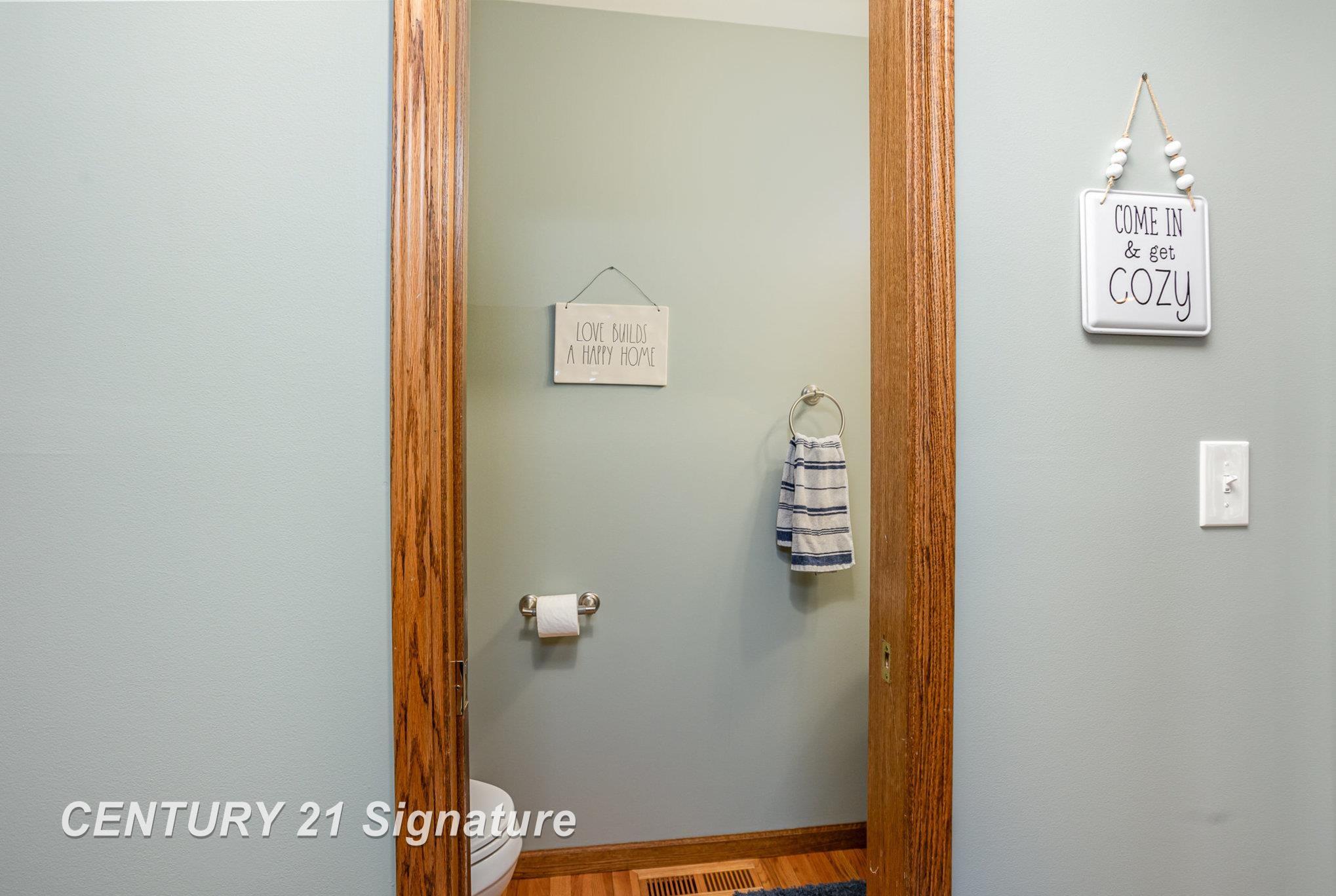 4031 Flajole Road Midland, MI 48642 - Photo 20 of 44 50174428-8793f1e3-e298-43d0-af6a-44af50ab0671.JPG